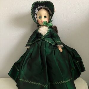 Madam Alexander vintage Scarlet 11 inch doll # 1385